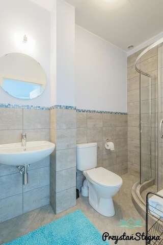 Проживание в семье Przystań Stegna Стегна Triple Room with Private Bathroom and Air Condition-1